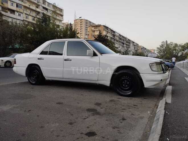 Mercedes E 220 1993, 456,654 km - 2.2 л - Bakı