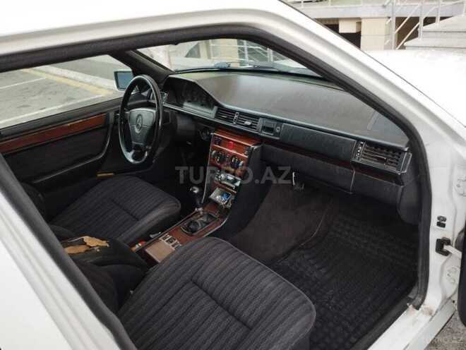 Mercedes E 220 1993, 456,654 km - 2.2 л - Bakı