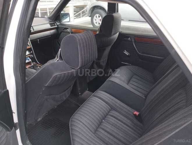 Mercedes E 220 1993, 456,654 km - 2.2 л - Bakı