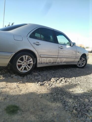 Mercedes E 230 1996, 350,000 km - 2.3 l - Bakı