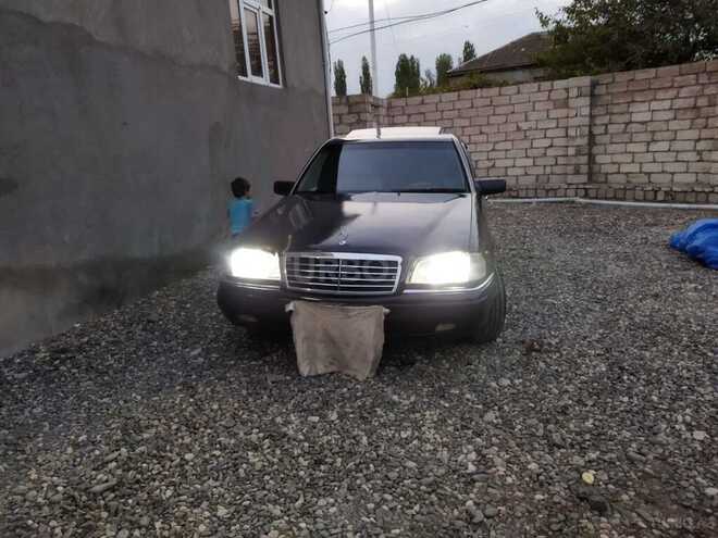 Mercedes C 220 1996, 880,000 km - 2.2 l - Xaçmaz