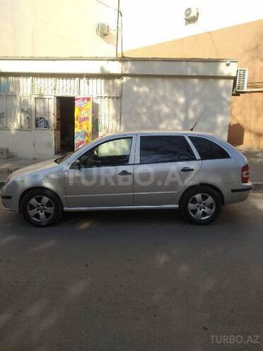 Skoda Fabia 2006, 272,000 km - 14.0 л - Bakı