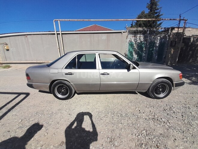 Mercedes E 200 1993, 450,000 km - 2.0 l - Xırdalan