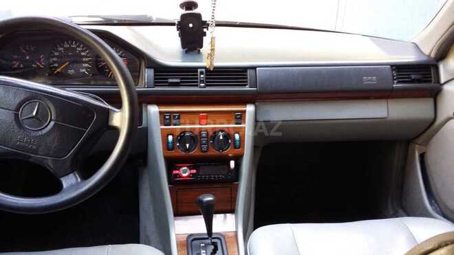 Mercedes E 220 1995, 641,000 km - 2.2 l - Bakı