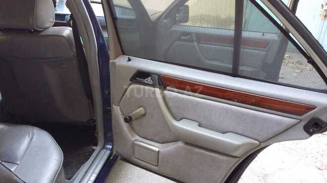 Mercedes E 220 1995, 641,000 km - 2.2 l - Bakı