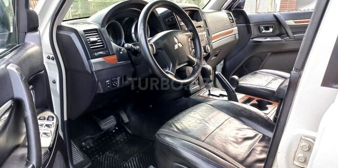 Mitsubishi Pajero 2007, 192,000 km - 3.0 l - Bakı