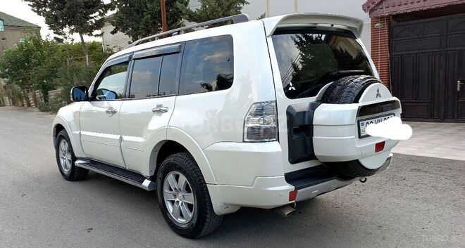 Mitsubishi Pajero 2007, 192,000 km - 3.0 l - Bakı