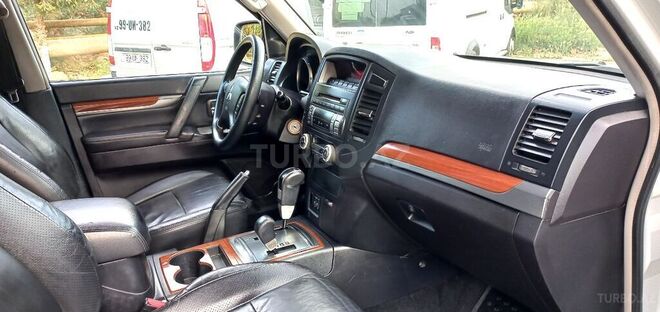 Mitsubishi Pajero 2007, 192,000 km - 3.0 l - Bakı