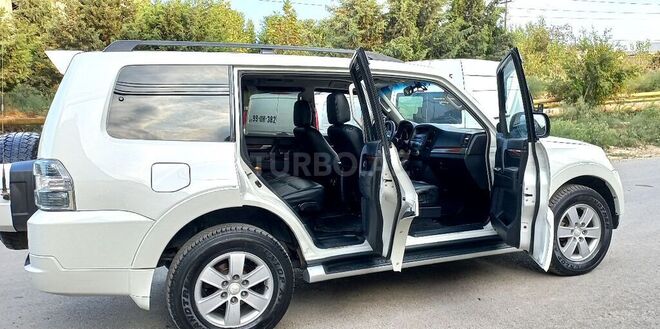 Mitsubishi Pajero 2007, 192,000 km - 3.0 l - Bakı