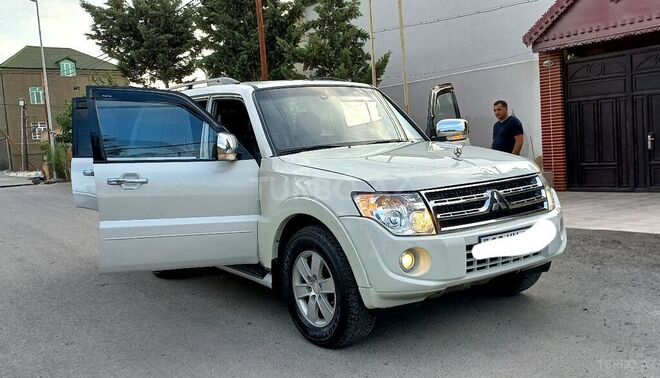Mitsubishi Pajero 2007, 192,000 km - 3.0 l - Bakı