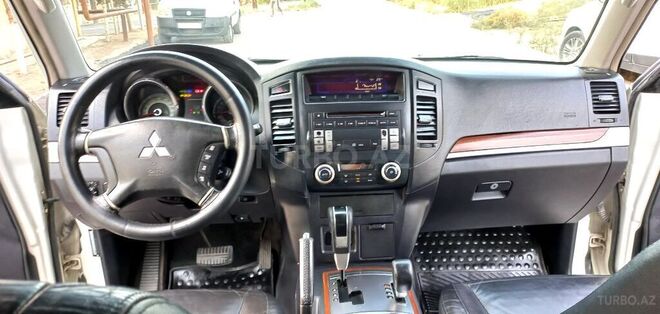 Mitsubishi Pajero 2007, 192,000 km - 3.0 l - Bakı