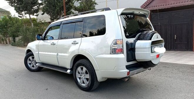 Mitsubishi Pajero 2007, 192,000 km - 3.0 l - Bakı