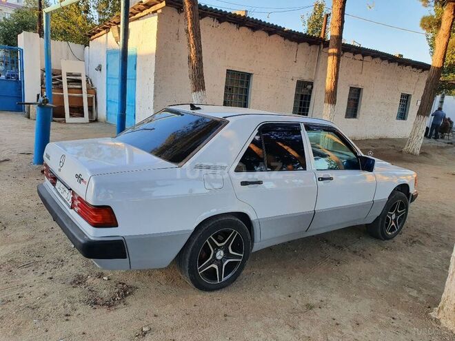 Mercedes 190 1991, 36,280 km - 2.0 л - Bakı