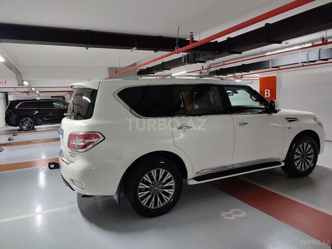 Nissan Patrol 2012, 183,000 km - 5.6 l - Bakı