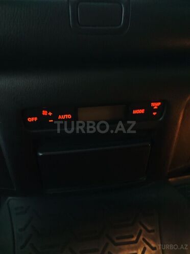 Nissan Patrol 2012, 183,000 km - 5.6 l - Bakı