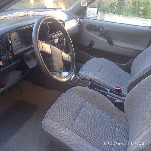 Volkswagen Passat 1991, 236,900 km - 2.0 l - Bakı