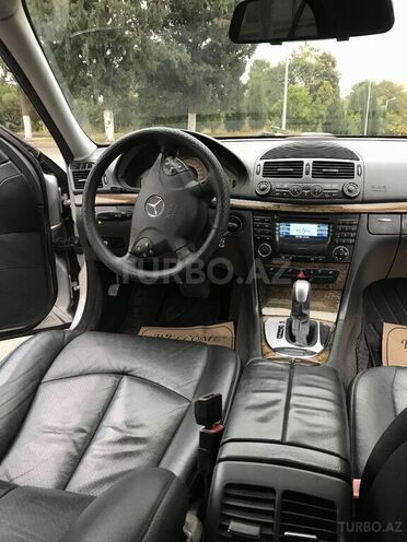 Mercedes E 240 2004, 295,000 km - 2.4 l - Gəncə