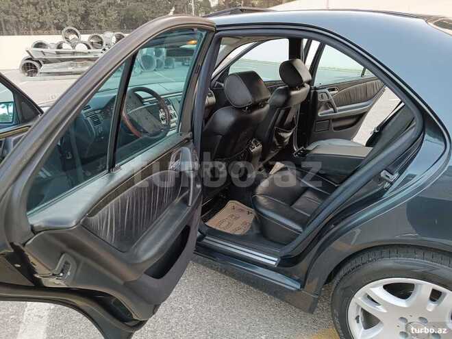Mercedes E 280 1998, 372,000 km - 2.8 l - Bakı