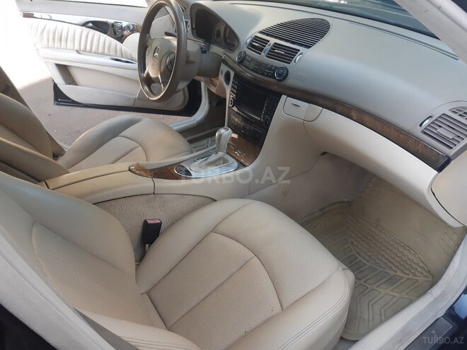Mercedes E 320 2004, 299,000 km - 3.2 l - Bakı
