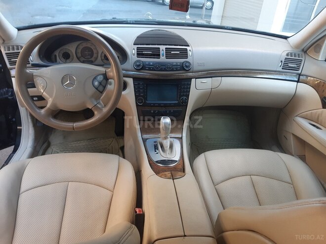 Mercedes E 320 2004, 299,000 km - 3.2 l - Bakı