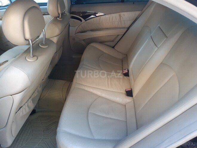 Mercedes E 320 2004, 299,000 km - 3.2 l - Bakı