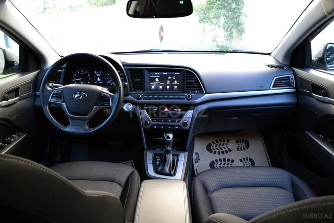 Hyundai Elantra 2016, 56,960 km - 2.0 l - Bakı