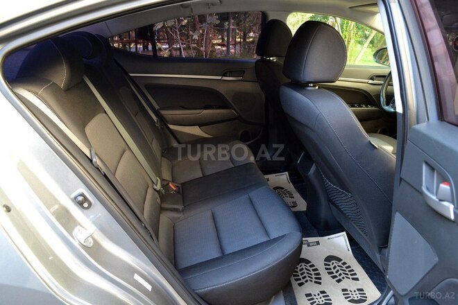 Hyundai Elantra 2016, 56,960 km - 2.0 l - Bakı