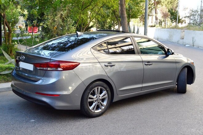 Hyundai Elantra 2016, 56,960 km - 2.0 l - Bakı