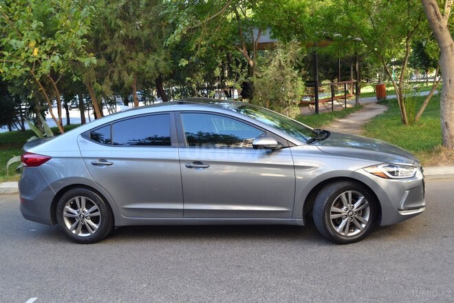 Hyundai Elantra 2016, 56,960 km - 2.0 l - Bakı