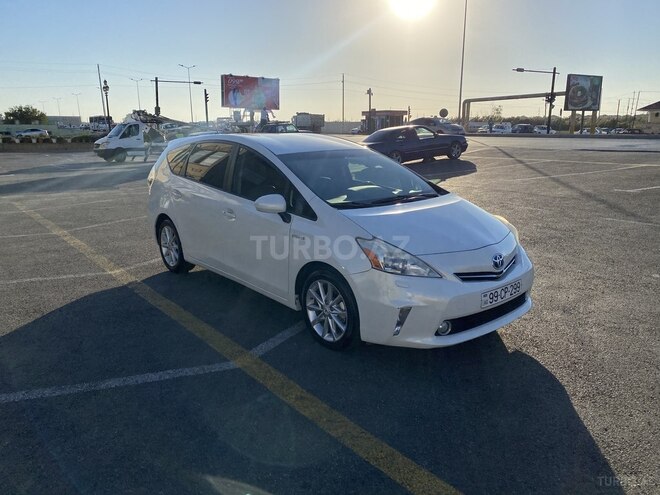 Toyota Prius V 2012, 156,800 km - 1.8 l - Bakı