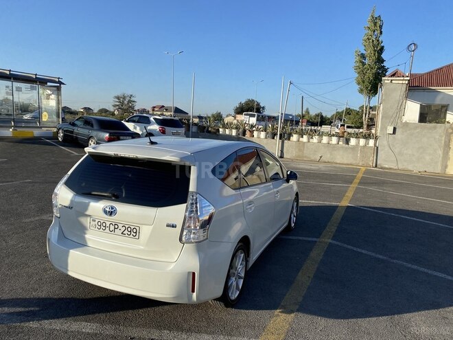 Toyota Prius V 2012, 156,800 km - 1.8 l - Bakı