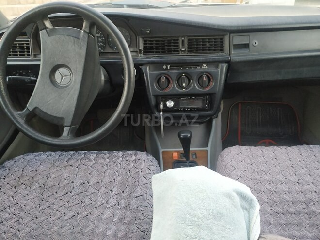 Mercedes 190 1990, 454,495 km - 1.8 l - Salyan