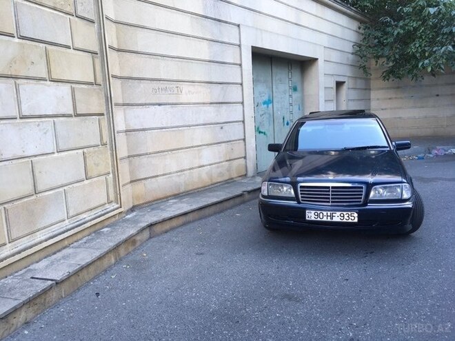 Mercedes C 220 2000, 380,000 km - 2.2 л - Bakı