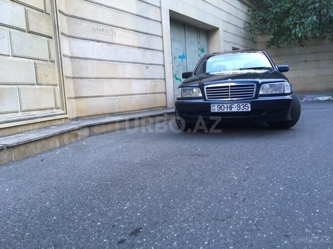 Mercedes C 220 2000, 380,000 km - 2.2 л - Bakı