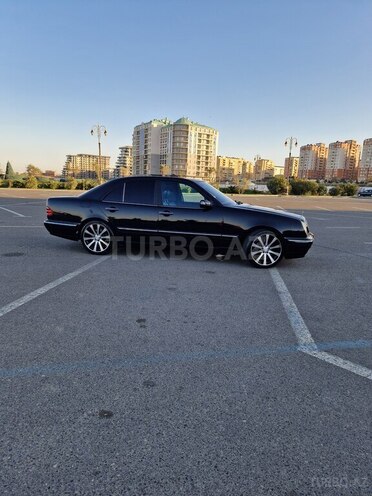 Mercedes E 320 2000, 376,000 km - 3.2 l - Sumqayıt