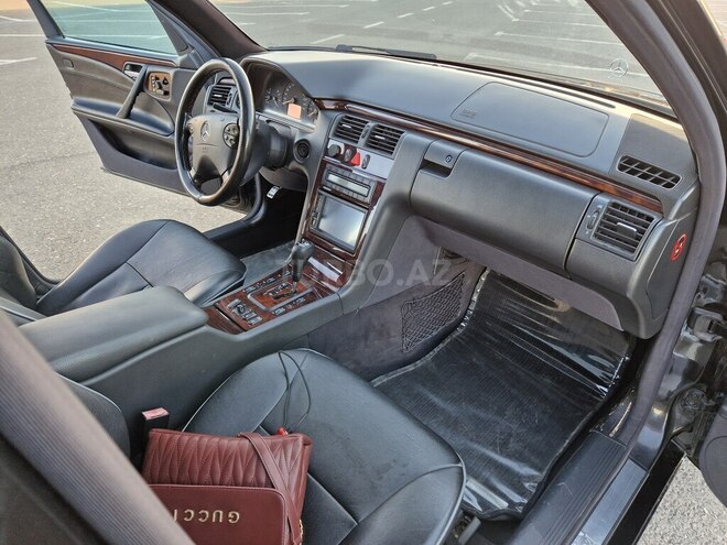 Mercedes E 320 2000, 376,000 km - 3.2 l - Sumqayıt