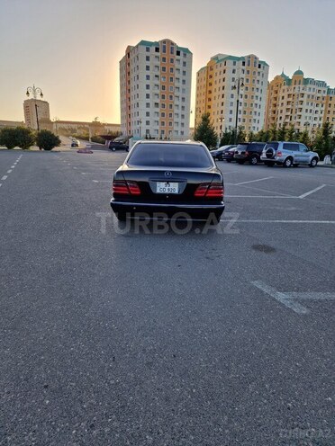 Mercedes E 320 2000, 376,000 km - 3.2 l - Sumqayıt