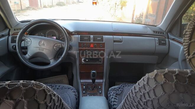 Mercedes E 220 2001, 254,866 km - 2.2 l - Bakı