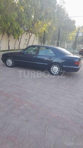 Mercedes E 220 2001, 254,866 km - 2.2 l - Bakı