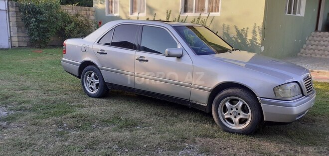 Mercedes C 220 1995, 36,600 km - 2.2 л - Zaqatala