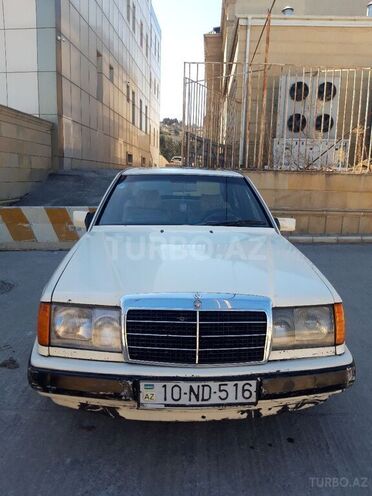 Mercedes E 250 1992, 539,756 km - 2.5 l - Bakı