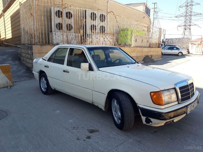 Mercedes E 250 1992, 539,756 km - 2.5 l - Bakı