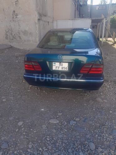 Mercedes E 240 1997, 300,000 km - 2.4 l - Gəncə