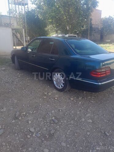 Mercedes E 240 1997, 300,000 km - 2.4 l - Gəncə