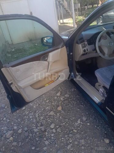 Mercedes E 240 1997, 300,000 km - 2.4 l - Gəncə