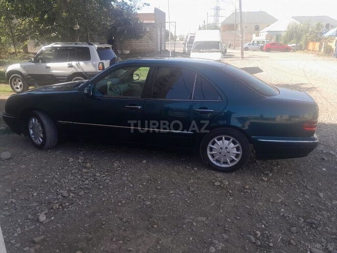 Mercedes E 240 1997, 300,000 km - 2.4 l - Gəncə