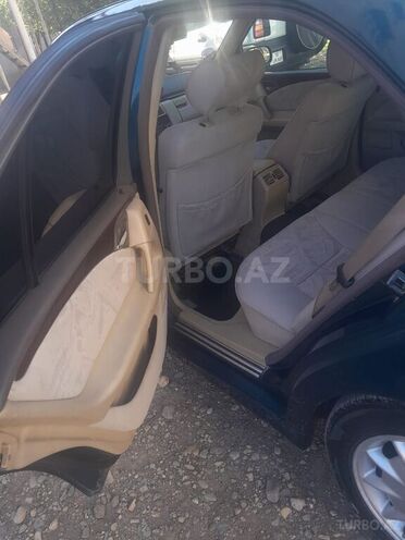 Mercedes E 240 1997, 300,000 km - 2.4 l - Gəncə