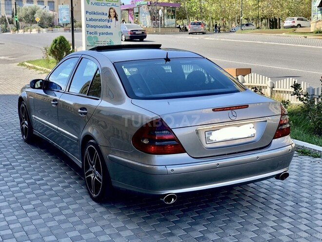 Mercedes E 220 2002, 266,000 km - 2.2 l - Bakı