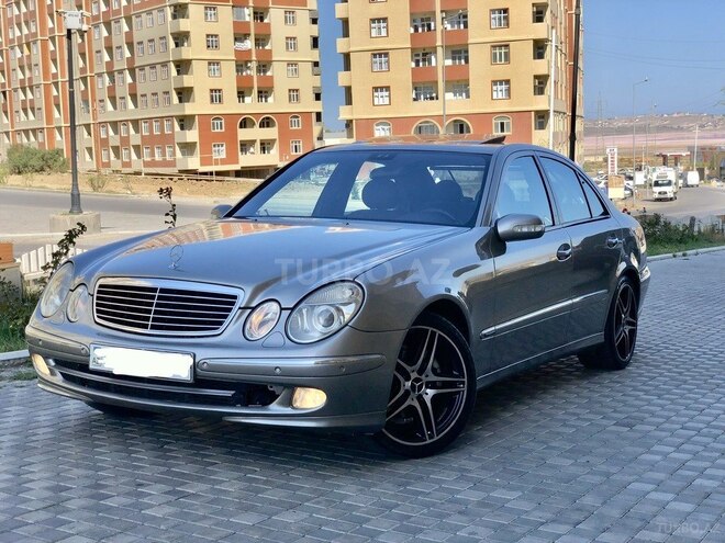 Mercedes E 220 2002, 266,000 km - 2.2 l - Bakı