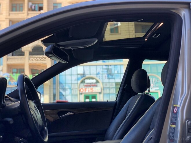 Mercedes E 220 2002, 266,000 km - 2.2 l - Bakı